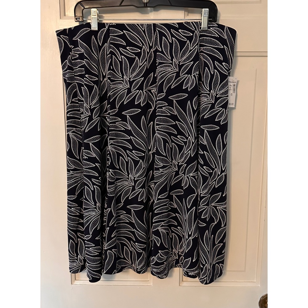 NWT Dressbarn Leaf Print Skirt A-Line‎ Knee Length Career Casual Navy 1X